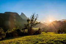 Berner Oberland / Das Berner Oberland mit Sonnenuntergang