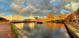Herbst in Peterhof / ***