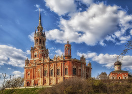 St. Nikolaus-Kathedrale / ***