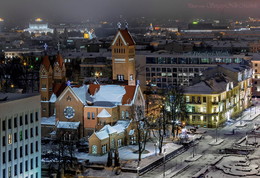 Rote Kirche in Minsk / ***