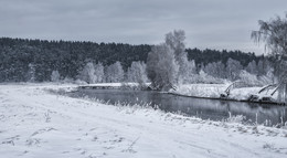 Winter river / ***