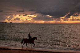 Abendstimmung am Meer / ***