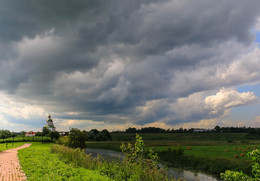 Der Sturm kommt. / ***