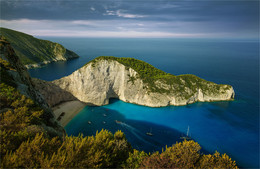 Navagio Bay / ***