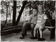 Cousins / ***