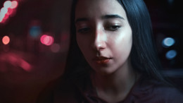  / ***