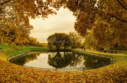 Herbst in Kolomenskoje / ***