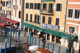 No Mafia, Venezia é sacra / Blick von Rialotobrücke