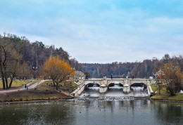 Brücke / ***