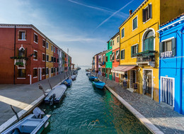 &quot;X&quot; / ... at the colorfull Burano, Italy.