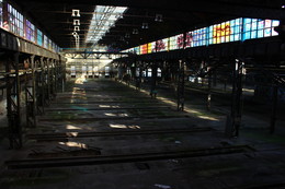 Die Aussicht / Aufgenommen in einem Lost Place, von einem Podest, dass nur von einer rostigen Leiter zu erreichen war und keinen Geländer aufwies.