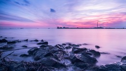 Sonnenuntergang in der Elbe. / Sonnenuntergang in der Elbe.