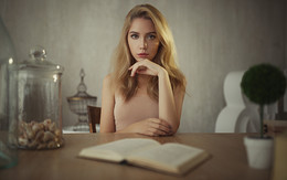 Xenia / ***