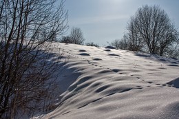 Spuren im Schnee. / ***