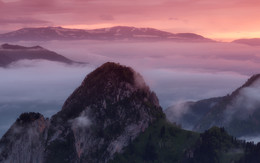 Sonnenuntergang in den Bergen / ***