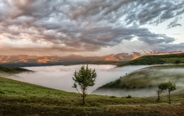 Mists of Elbrus / ***