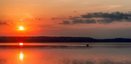 Sonnenuntergang auf dem See / ***