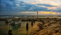 Am Abend Sonnenuntergang / ***