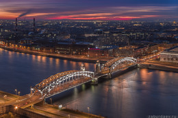 Bolsheokhtinsky Brücke / DJI Inspire 2