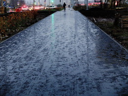 Es war der Abend / 2018-10-16-45-C00-070(80)+C