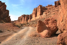 Charyn Canyon / ***