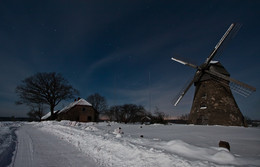 nightscape / windmill in -20