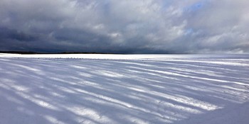 Schatten auf dem Schnee / ***