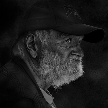 All Seeing Eye / ***