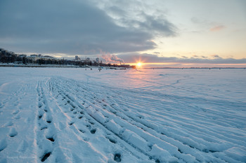 Winter river / ***