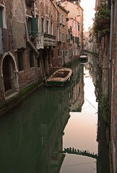 Undress Venedig / ***