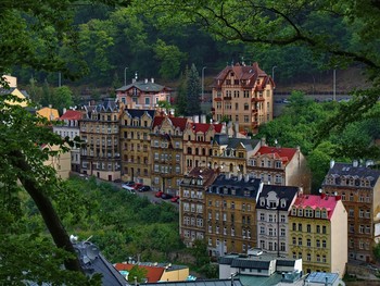 Straßen von Karlovy Vary / ***