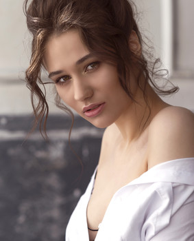 Anna / ***
