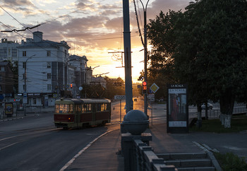 Die erste Straßenbahn ... / ***