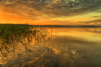 Sonnenuntergang auf dem See / ***