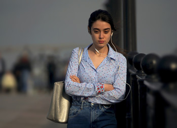 Mädchen auf der Brücke / ***