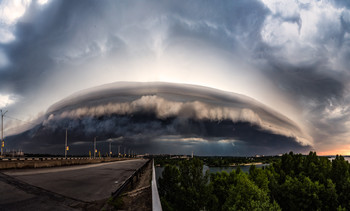 Storm Front / ***