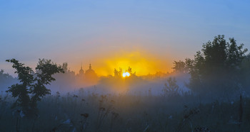 Bei Sonnenaufgang. / ***