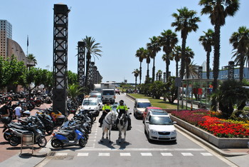 Beware of the Car / ***