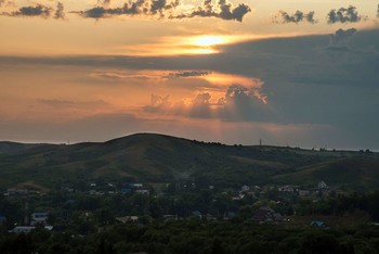 durch die Wolken / [img]https://i.imgur.com/gB6JnCP.jpg[/img]
[img]https://i.imgur.com/sVSpHWf.jpg[/img]
