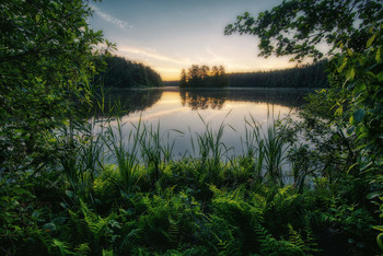 Dämmerung auf dem See / ***