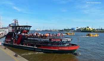 Hafen Hamburg / ***