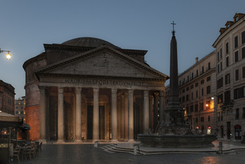 Pantheon / ***