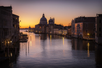 Vor Sonnenaufgang / ***