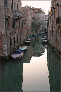 Undress Venedig / ***