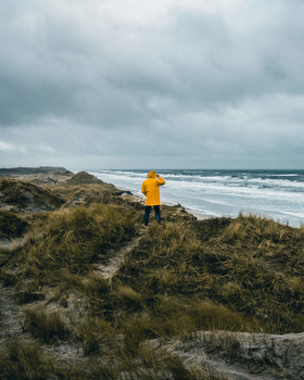 Norseeküste Dänemark / Ein &quot;Selfie&quot; bei Sturm an der Dänischen Küste.