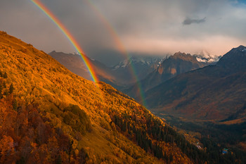 Rainbow in den Bergen / ***