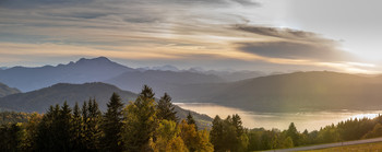 Attersee / Panorama vom Gahberg in Richtung Attersee