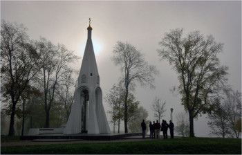 Nebligen Morgen ... / ***