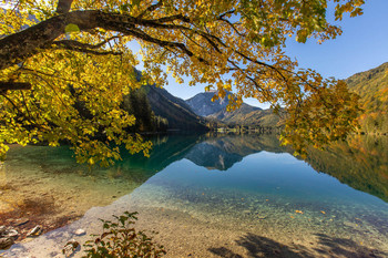 Langbathsee / Vorderer Langbathsee im Herbst.