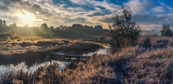 Morgengrauen am Stadtrand / ***